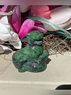 Ruby Zoisite Lion